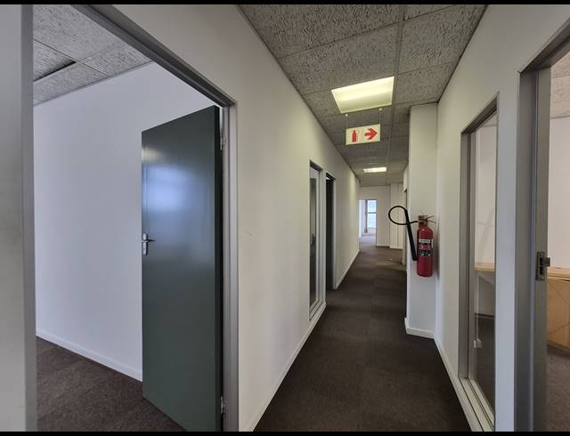 419M² OFFICE TO LET IN CRAIGHALL